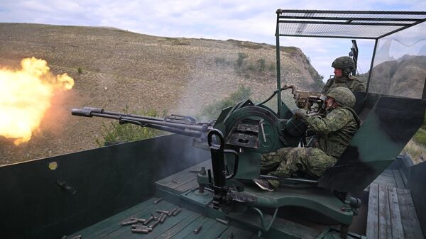 Treinamento da tripulação do trem blindado Yenisei do agrupamento de tropas russas Tsentr (Centro)  - Sputnik Brasil