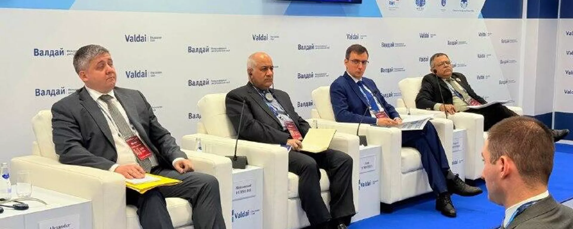 Começa em Moscou a conferência do Clube Valdai com participação de especialistas em segurança de vários países - Sputnik Brasil, 1920, 09.12.2025