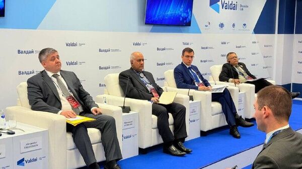 Começa em Moscou a conferência do Clube Valdai com participação de especialistas em segurança de vários países - Sputnik Brasil
