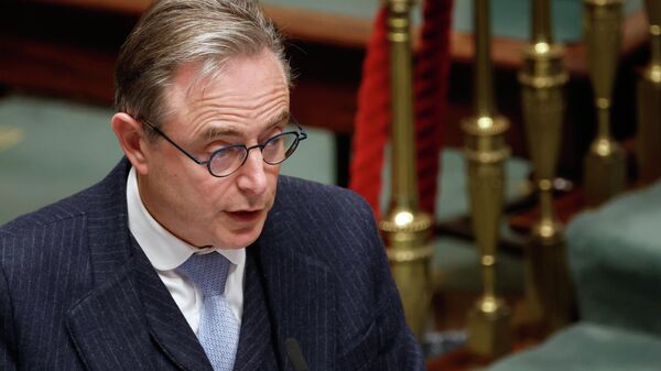 O primeiro-ministro belga, Bart De Wever, discursa no Parlamento belga após uma reunião do Conselho de Segurança Nacional em Bruxelas. - Sputnik Brasil