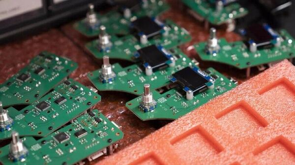 EUA monetizam barreiras técnicas no comércio de chips, mas jogo ainda é decidido pela China, aponta especialista - Sputnik Brasil