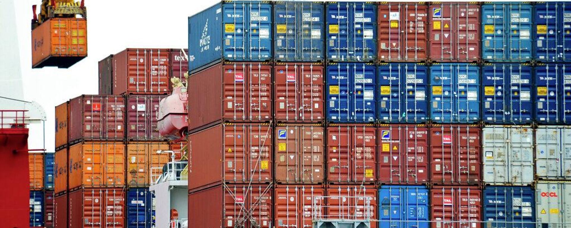 Porto de Tianjin, na China (imagem referencial) - Sputnik Brasil, 1920, 11.03.2026