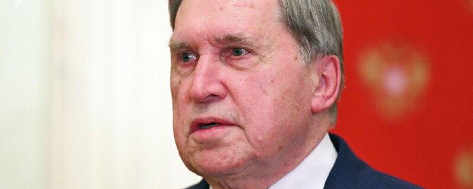 Plano de paz do Ocidente precisa incluir Moscou, afirma Kremlin - Sputnik Brasil, 1920, 12.12.2025