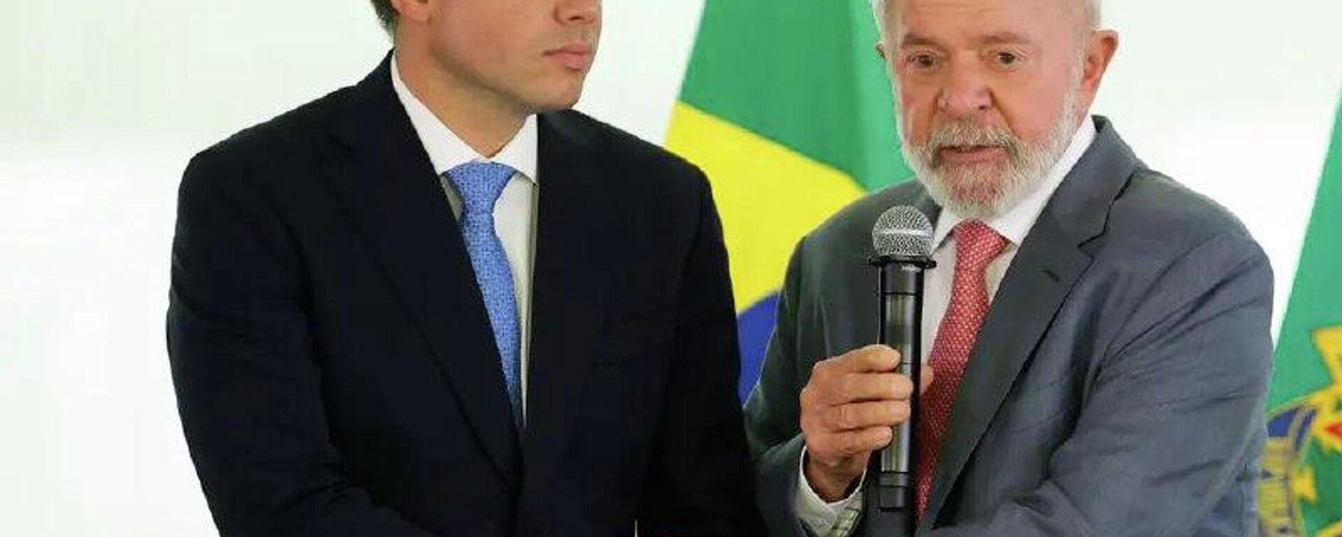 Quaest com deputados: avaliação de Hugo Motta cai, mas segue positiva; melhora a percepção sobre Lula - Sputnik Brasil, 1920, 12.12.2025