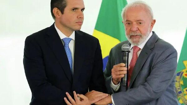 Quaest com deputados: avaliação de Hugo Motta cai, mas segue positiva; melhora a percepção sobre Lula - Sputnik Brasil