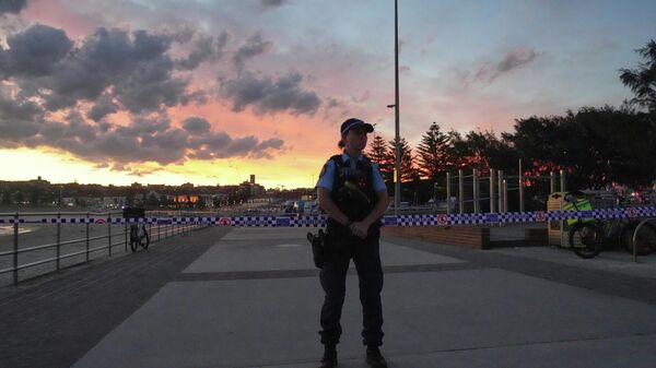 Tiroteio deixa pelo menos 10 mortos em praia popular na Austrália Tiroteio deixa pelo menos 10 mortos em praia popular na Austrália - Sputnik Brasil