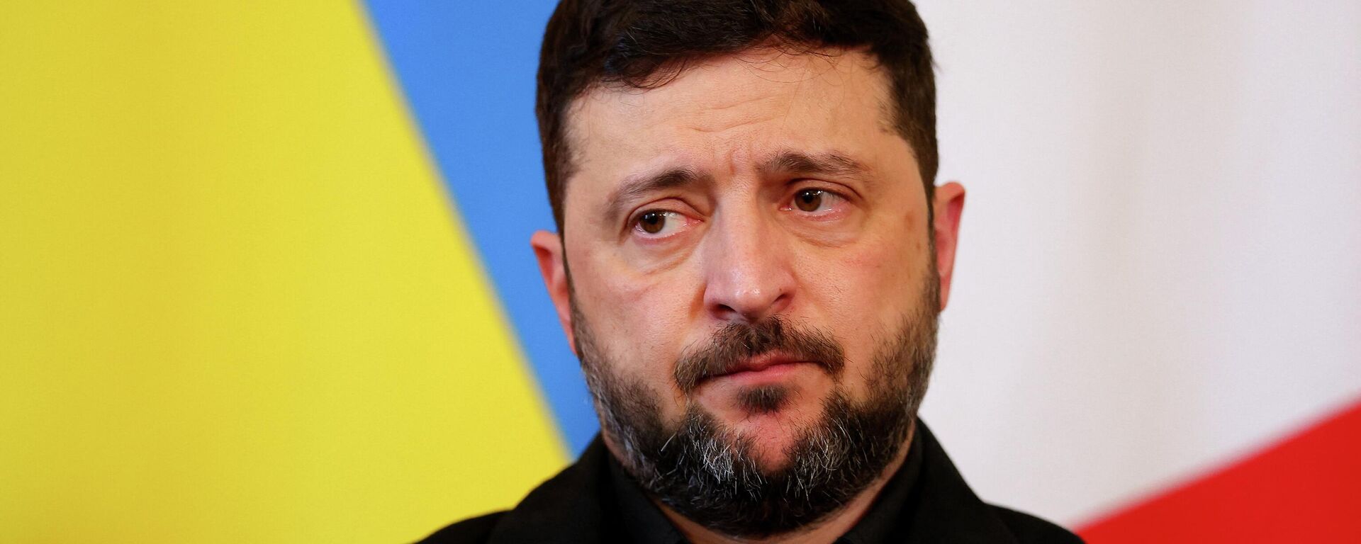 Zelensky participa de reunião com Friedrich Merz, Keir Starmer e Emmanuel Macron em Londres. Reino Unido, 8 de dezembro de 2025 - Sputnik Brasil, 1920, 21.01.2026