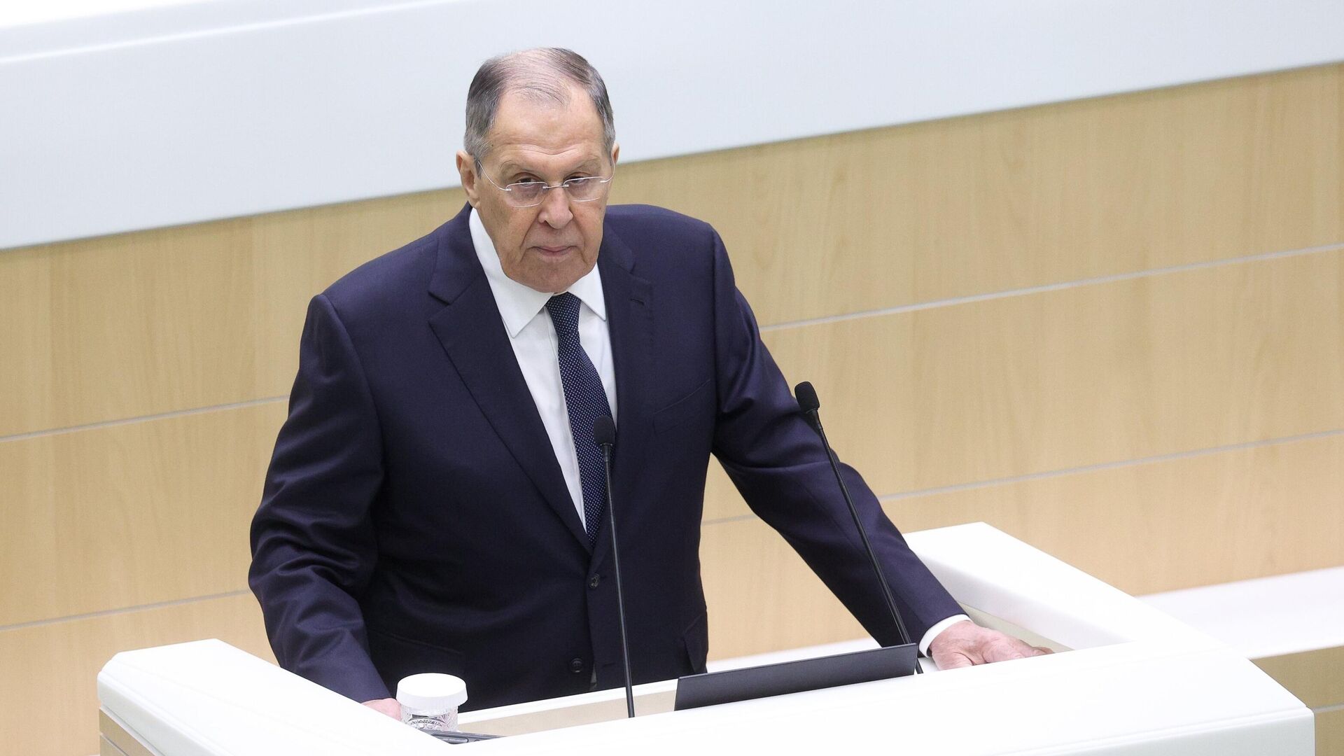 O ministro de Relações Exteriores da Rússia, Sergei Lavrov, durante discurso O ministro de Relações Exteriores da Rússia, Sergei Lavrov, durante discurso - Sputnik Brasil, 1920, 15.12.2025