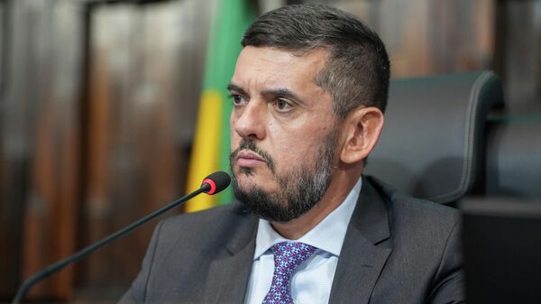 Rodrigo Bacellar durante sessão da Alerj em 26 de novembro de 2025 - Sputnik Brasil