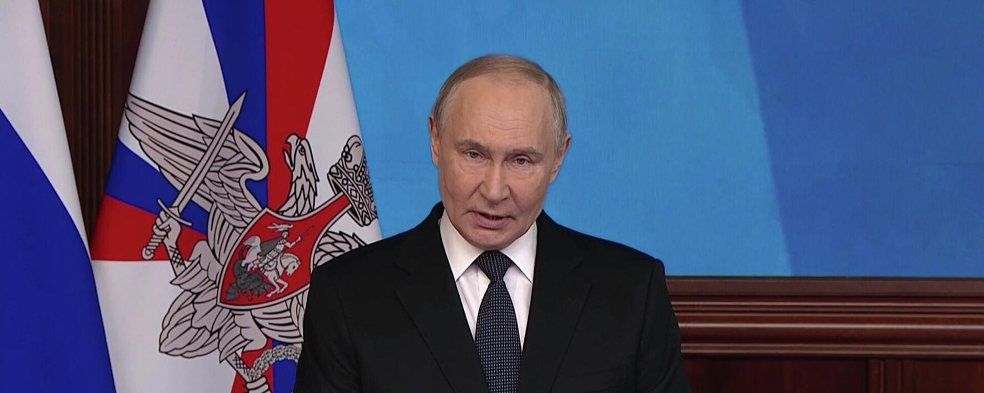 O presidente russo Vladimir Putin durante seu discurso no Ministério da Defesa - Sputnik Brasil, 1920, 17.12.2025