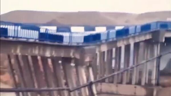 ‍ Sem vítimas: Ponte desaba no Cazaquistão - Sputnik Brasil