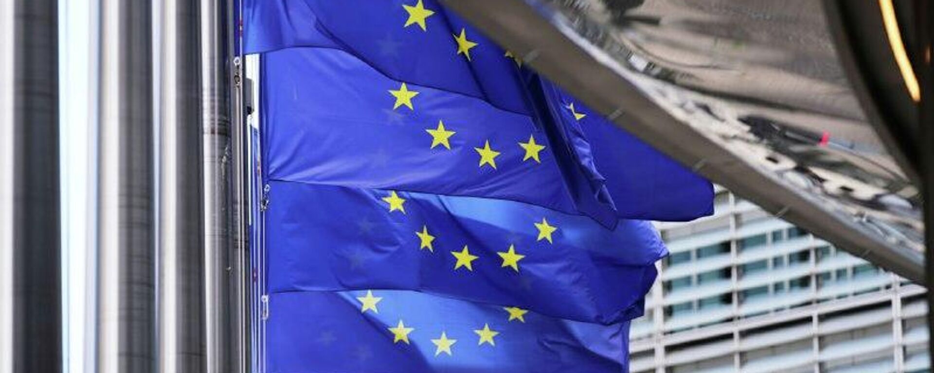 Bruxelas não alcança acordo sobre apreensão de ativos russos congelados - Sputnik Brasil, 1920, 19.12.2025