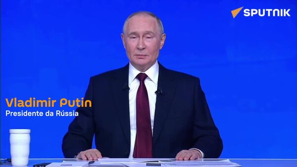 Tentativas da União Europeia de confiscar ativos russos são um ato de roubo, alerta Putin - Sputnik Brasil