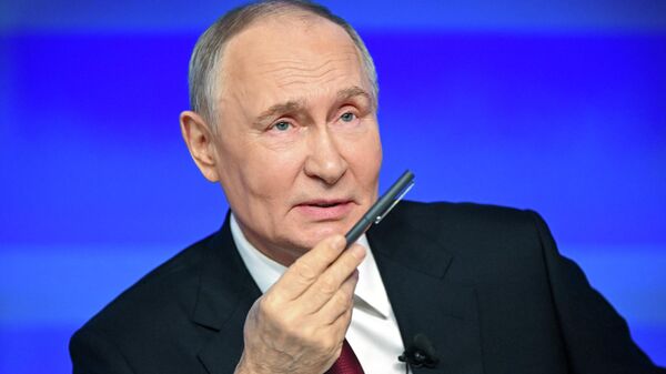 Presidente russo Vladimir Putin durante o programa Resultados do Ano em 19 de dezembro de 2025 - Sputnik Brasil