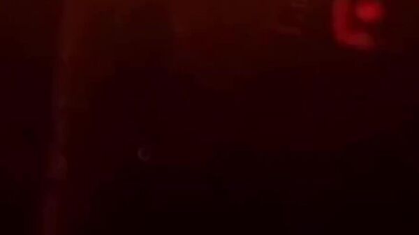 Explosão de caminhão‑tanque provoca bola de fogo em rodovia italiana - Sputnik Brasil