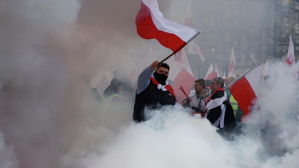 Poloneses protestam em Varsóvia, Polônia, em 6 de março de 2024, pelo fechamento da fronteira com a Ucrânia e contra as políticas climáticas e agrícolas da União Europeia. - Sputnik Brasil