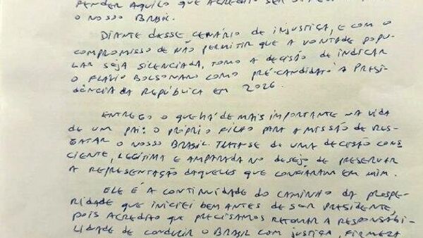 Bolsonaro oficializa Flávio como seu indicado para a disputa presidencial de 2026 - Sputnik Brasil