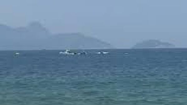 Aeronave que caiu em Copacabana, Rio de Janeiro, no por volta de 12h30 - Sputnik Brasil