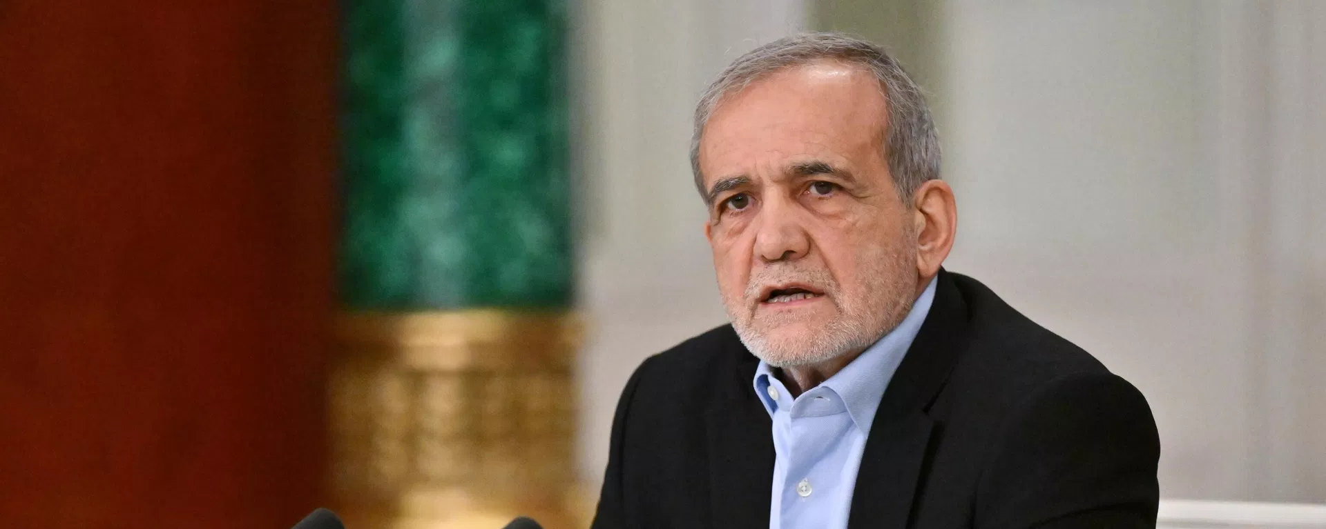 O presidente iraniano, Masoud Pezeshkian, fala à imprensa após a assinatura do Acordo Abrangente de Parceria Estratégica entre a Rússia e o Irã - Sputnik Brasil, 1920, 21.08.2026