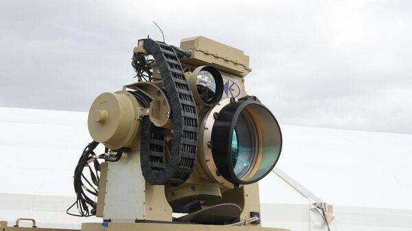 Batizado de Iron Beam, o primeiro sistema de interceptação a laser do mundo é capaz e neutralizar ameaças aéreas, como foguetes e mísseis, a um custo significativamente menor - Sputnik Brasil