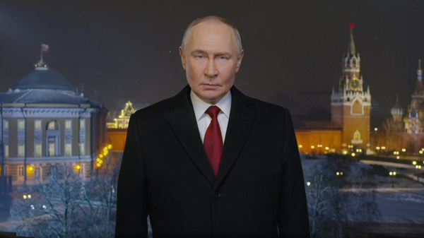 'Continuaremos alcançando nossos objetivos por nossa grande Rússia!': Vladimir Putin parabeniza o país pelo Ano Novo - Sputnik Brasil