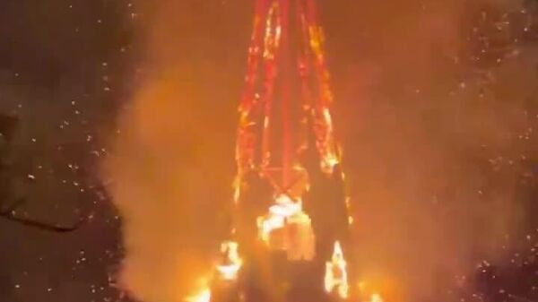 Incêndio destrói igreja histórica de 150 anos em Amsterdã - Sputnik Brasil