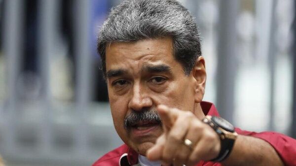 Maduro teria sido capturado por membros da força de elite norte‑americana, diz mídia - Sputnik Brasil