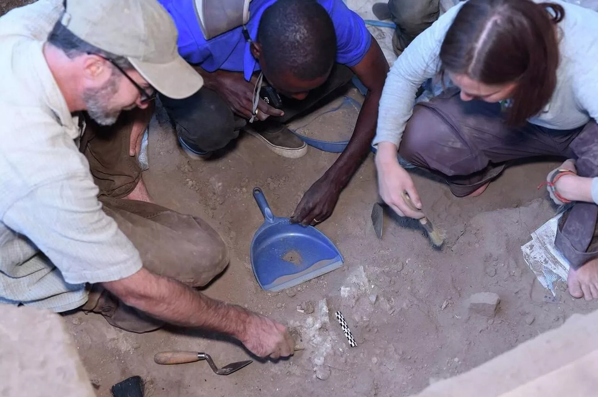 Recuperação de restos humanos cremados. - Sputnik Brasil, 1920, 03.01.2026