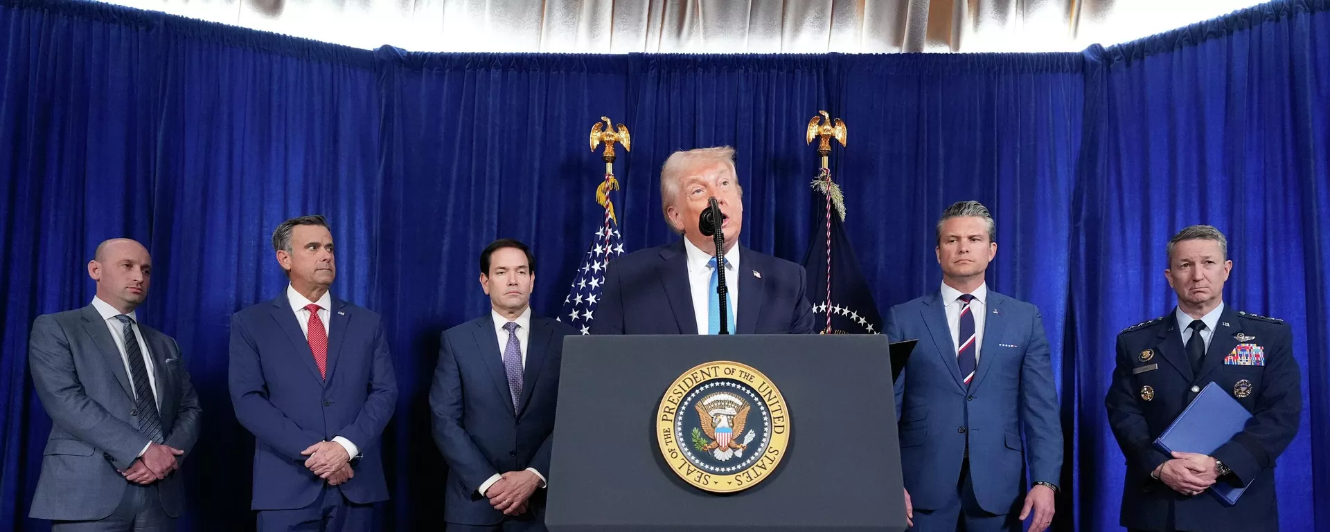 Donald Trump discursa em seu clube Mar-a-Lago, em Palm Beach, na Flórida. EUA, 3 de janeiro de 2025 Donald Trump discursa em seu clube Mar-a-Lago, em Palm Beach, na Flórida. EUA, 3 de janeiro de 2025 - Sputnik Brasil, 1920, 04.01.2026