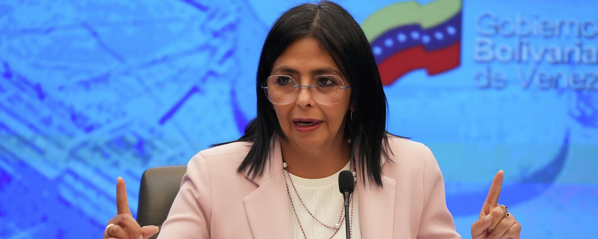 A vice-presidente da Venezuela, Delcy Rodríguez, durante coletiva de imprensa em Caracas, capital venezuelana, em novembro de 2024 - Sputnik Brasil, 1920, 04.01.2026