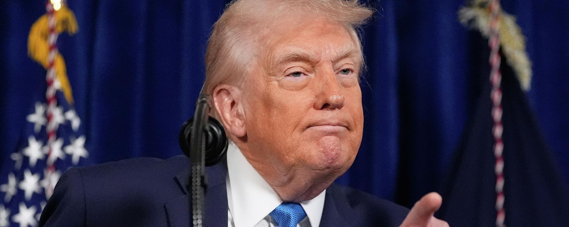 O presidente dos Estados Unidos, Donald Trump, durante coletiva de imprensa, em janeiro de 2026 - Sputnik Brasil, 1920, 07.04.2026