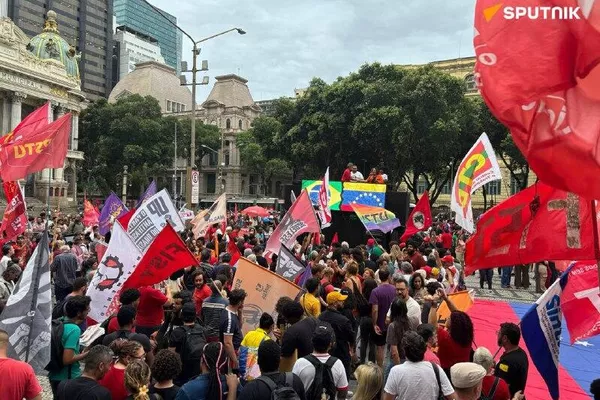 Ato na Cinelândia protesta contra política dos EUA na Venezuela - Sputnik Brasil