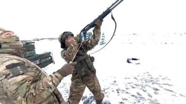 Cartuchos de alta resistência russos mostram eficácia contra drones ucranianos, afirma Rostec - Sputnik Brasil