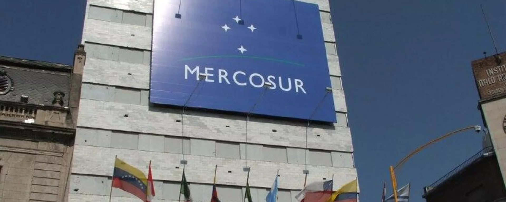 UE aprova acordo comercial com o Mercosul - Sputnik Brasil, 1920, 18.03.2026
