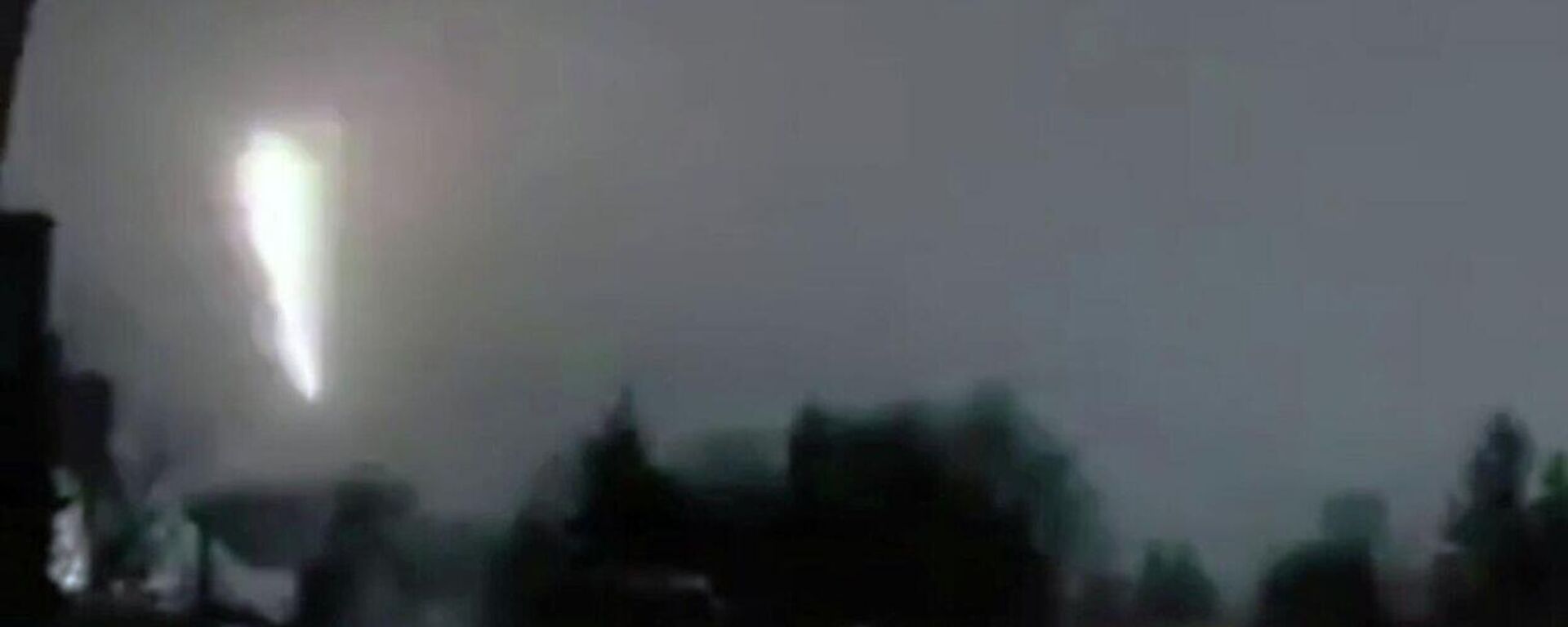 Momento do ataque do míssil Oreshnik contra alvos críticos ucranianos. - Sputnik Brasil, 1920, 11.01.2026