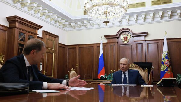 ‍Rússia testa mais de mil modelos de equipamento militar na área de combates em 2025 - Sputnik Brasil