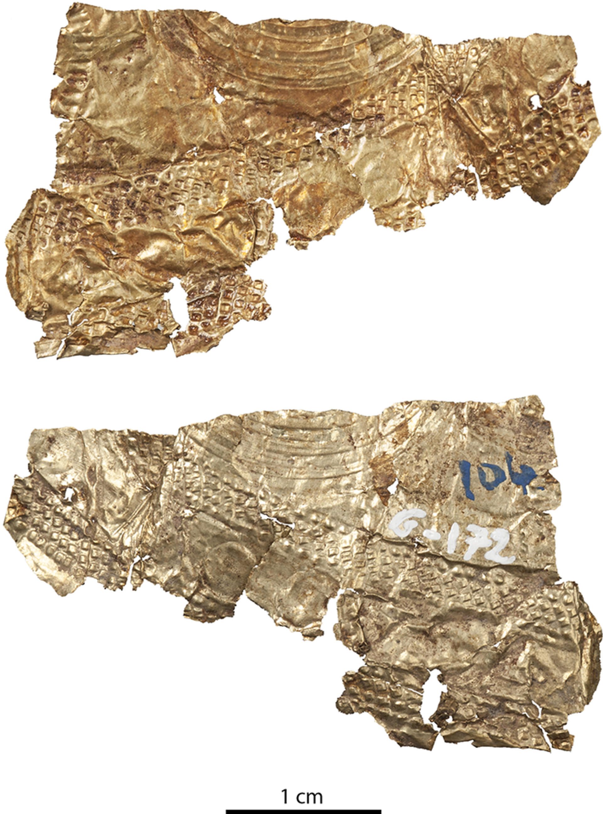 Ornamentos dourados com símbolos solares encontrada na Grécia, na ilha de Cefalônia - Sputnik Brasil, 1920, 13.01.2026