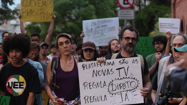 Ato em Defesa do Audiovisual Brasileiro Independente , concentração na Cinemateca. Brasileira em SP - Sputnik Brasil
