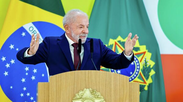 O presidente do Brasil, Luiz Inácio Lula da Silva, durante coletiva de imprensa, em dezembro de 2025 - Sputnik Brasil