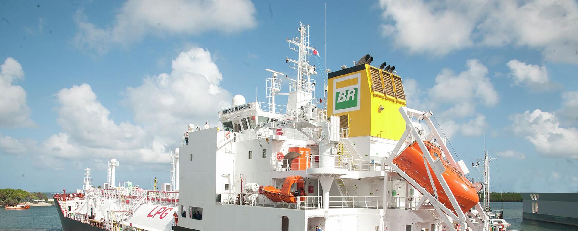 Navio Barbosa Lima Sobrinho, operado pela Transpetro e destinado ao transporte de gás liquefeito de petróleo - Sputnik Brasil, 1920, 20.01.2026