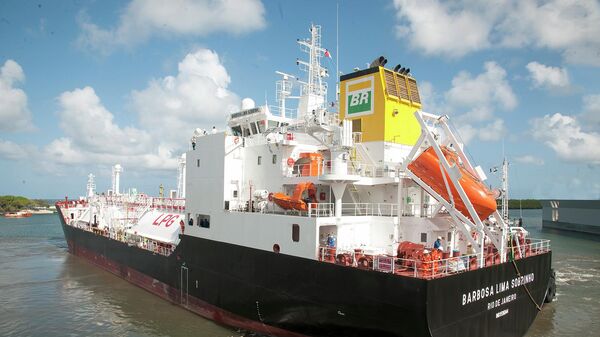 Navio Barbosa Lima Sobrinho, operado pela Transpetro e destinado ao transporte de gás liquefeito de petróleo - Sputnik Brasil