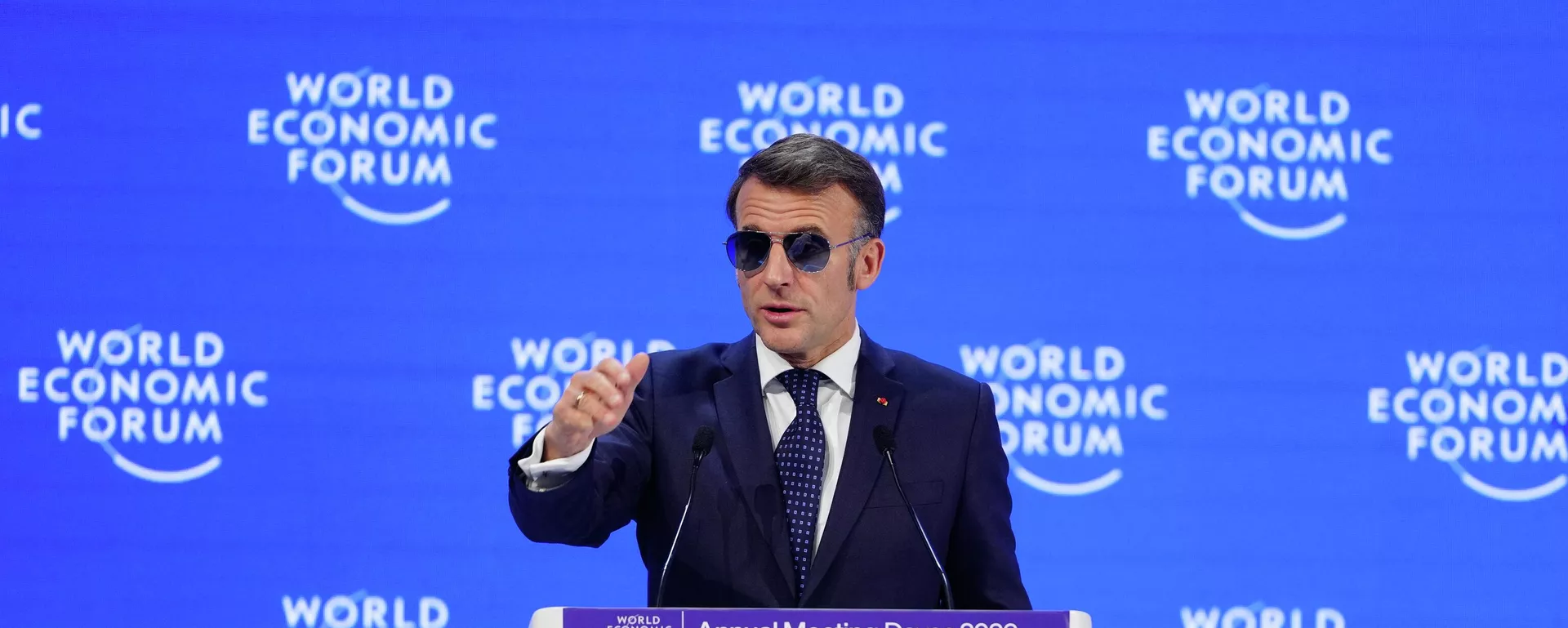 Emmanuel Macron discursa durante a Reunião Anual do Fórum Econômico Mundial em Davos. Suíça, 20 de janeiro de 2026 Emmanuel Macron discursa durante a Reunião Anual do Fórum Econômico Mundial em Davos. Suíça, 20 de janeiro de 2026 - Sputnik Brasil, 1920, 11.02.2026