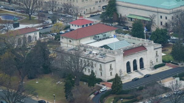 A sede da Organização dos Estados Americanos (OEA) é vista a partir do Monumento de Washington, em Washington. - Sputnik Brasil