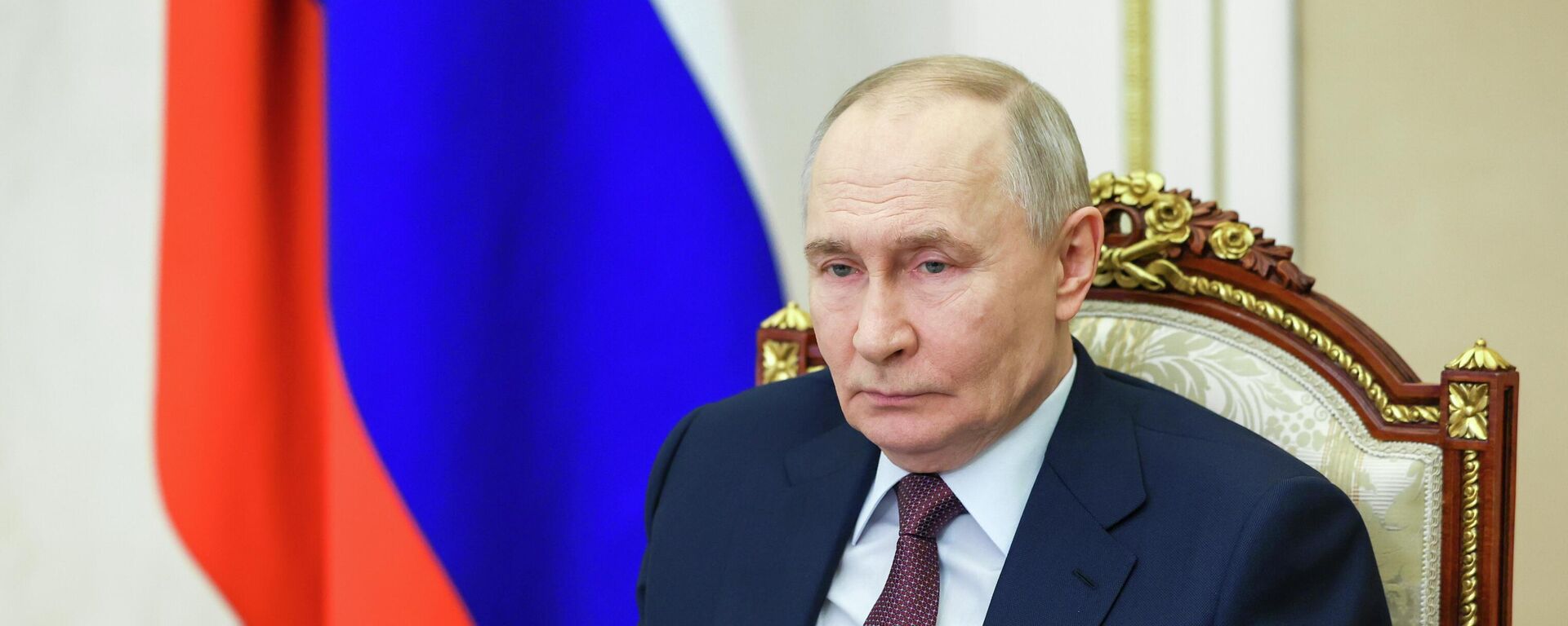 O presidente da Rússia, Vladimir Putin, durante reunião oficial, em janeiro de 2026 - Sputnik Brasil, 1920, 15.02.2026