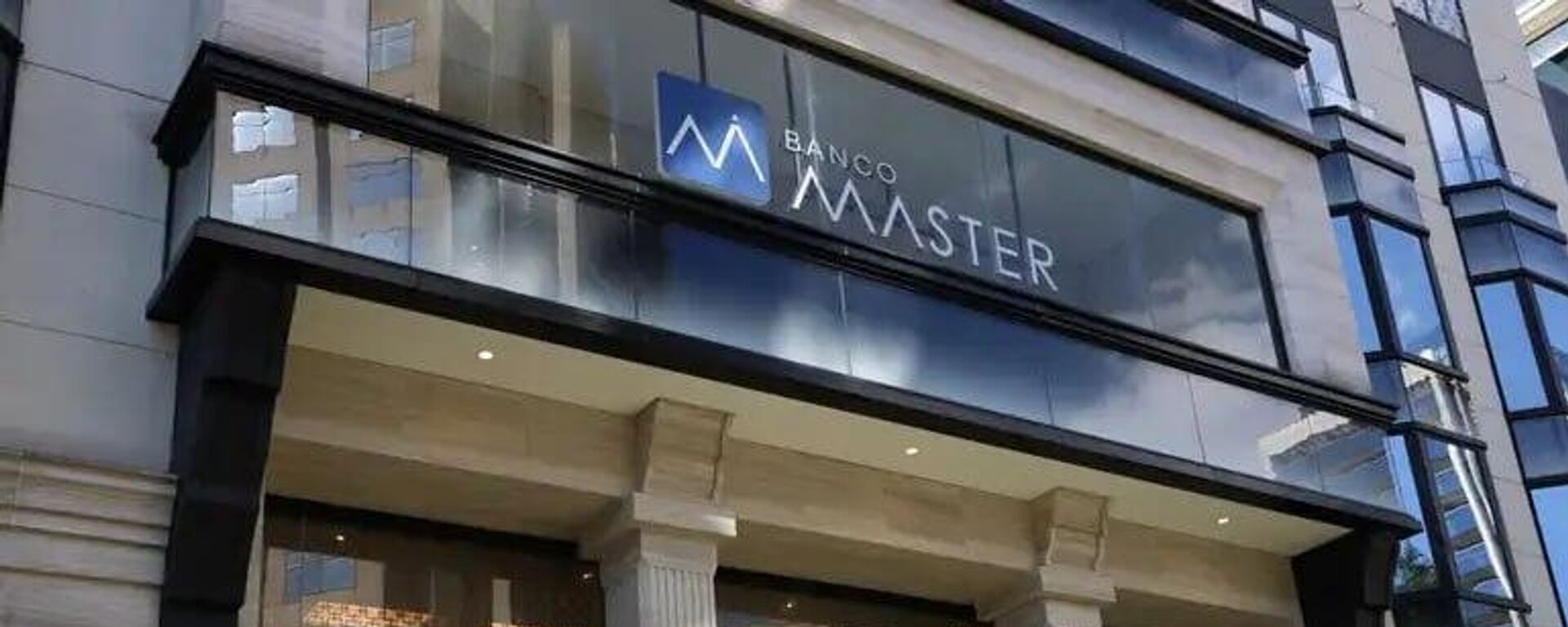 ‍ PF investiga aportes bilionários do Rioprevidência no Banco Master - Sputnik Brasil, 1920, 17.03.2026