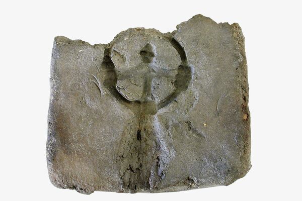 Molde descoberto em uma escavação anterior - Sputnik Brasil