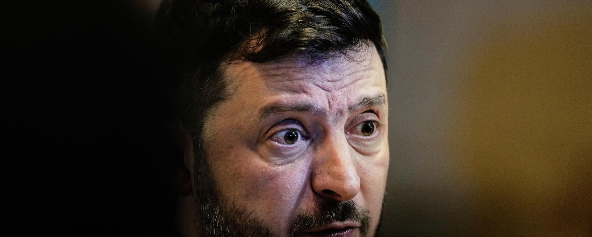 Vladimir Zelensky conversa com a imprensa durante o Fórum Econômico Mundial, em Davos. Suíça, 22 de janeiro de 2026 Vladimir Zelensky conversa com a imprensa durante o Fórum Econômico Mundial, em Davos. Suíça, 22 de janeiro de 2026 - Sputnik Brasil, 1920, 24.01.2026