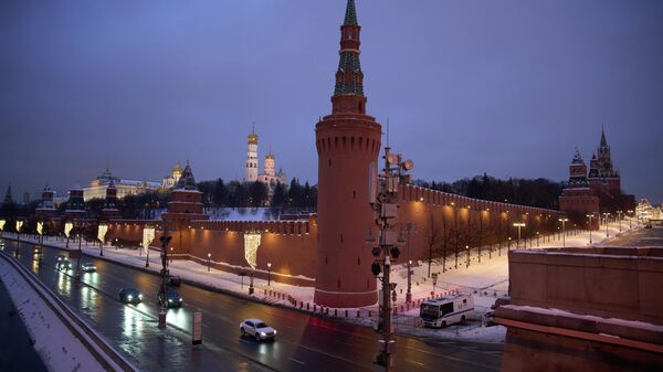 Vista do Kremlin antes do nascer do sol em Moscou. Rússia, 22 de janeiro de 2026 - Sputnik Brasil