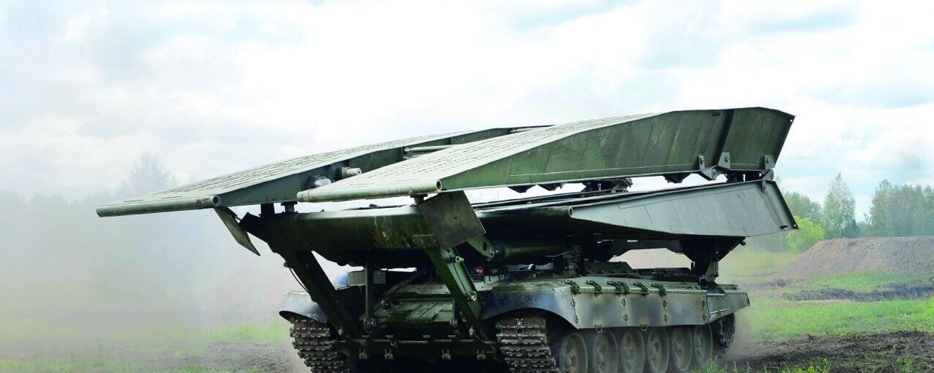 Ponte para tanques russa MTU-90M abre caminho em zonas de combate  - Sputnik Brasil, 1920, 29.01.2026