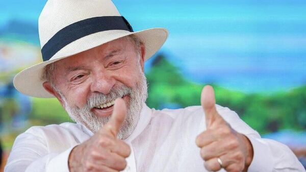 Lula fica na frente no 1º turno e tem empate com Flávio e Tarcísio no 2º, diz pesquisa - Sputnik Brasil